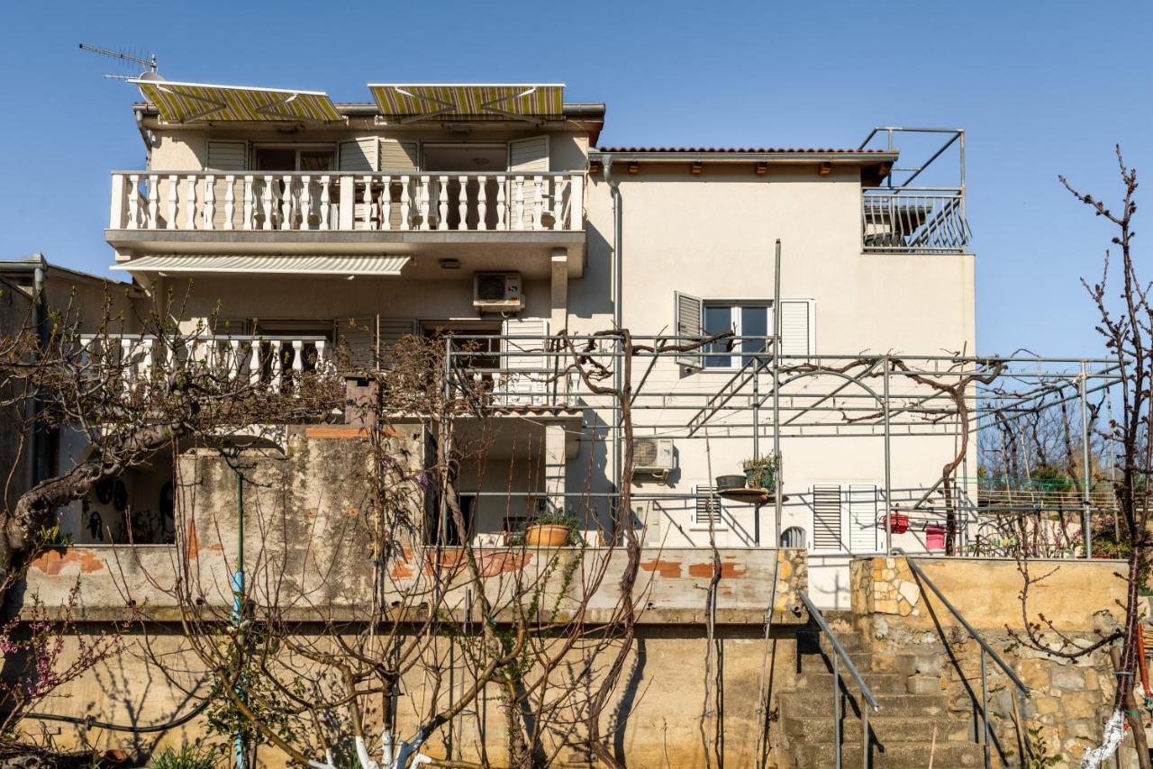 Apartments With A Parking Space Lopar, Rab - 14070 المظهر الخارجي الصورة