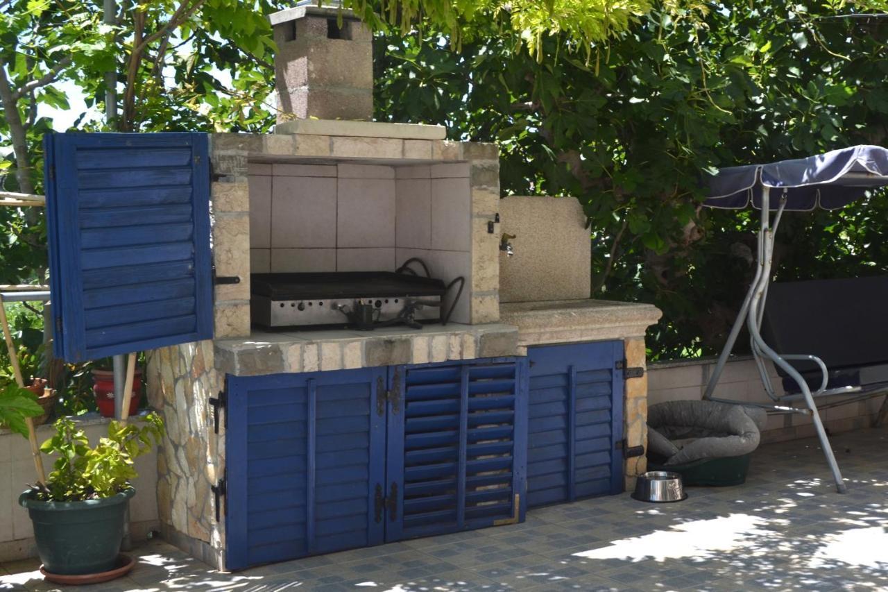Apartments With A Parking Space Lopar, Rab - 14070 المظهر الخارجي الصورة