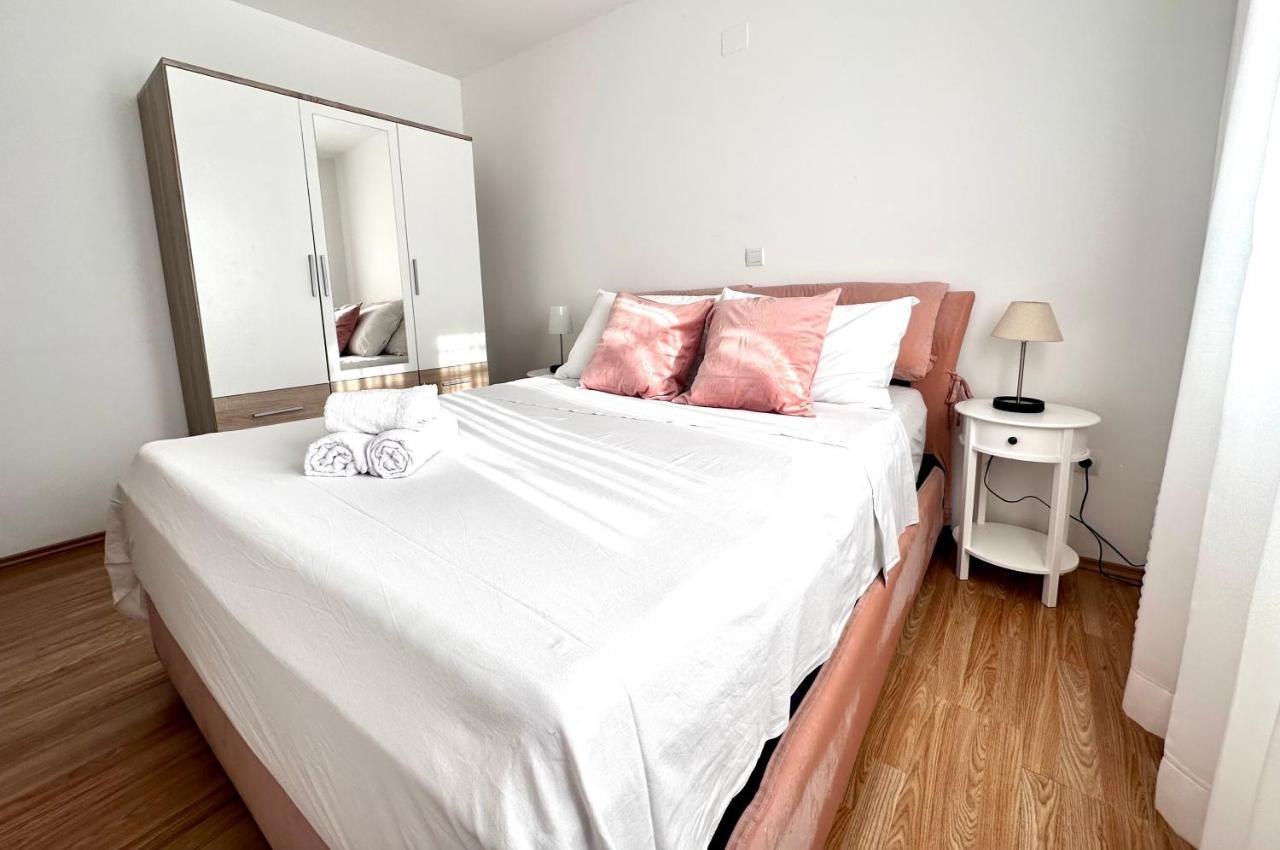 Apartments With A Parking Space Lopar, Rab - 14070 المظهر الخارجي الصورة