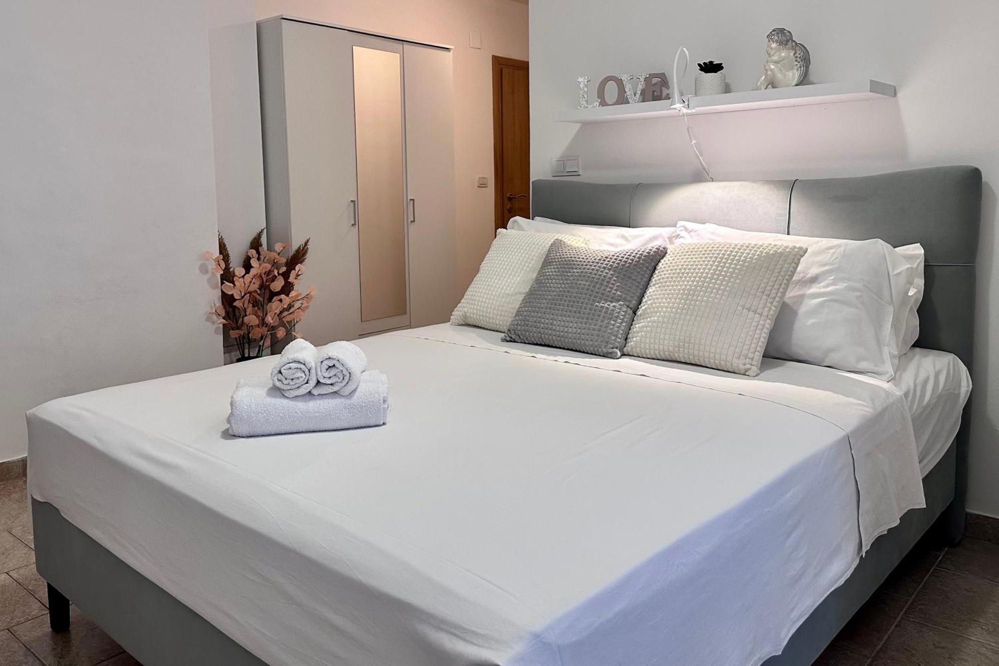 Apartments With A Parking Space Lopar, Rab - 14070 الغرفة الصورة