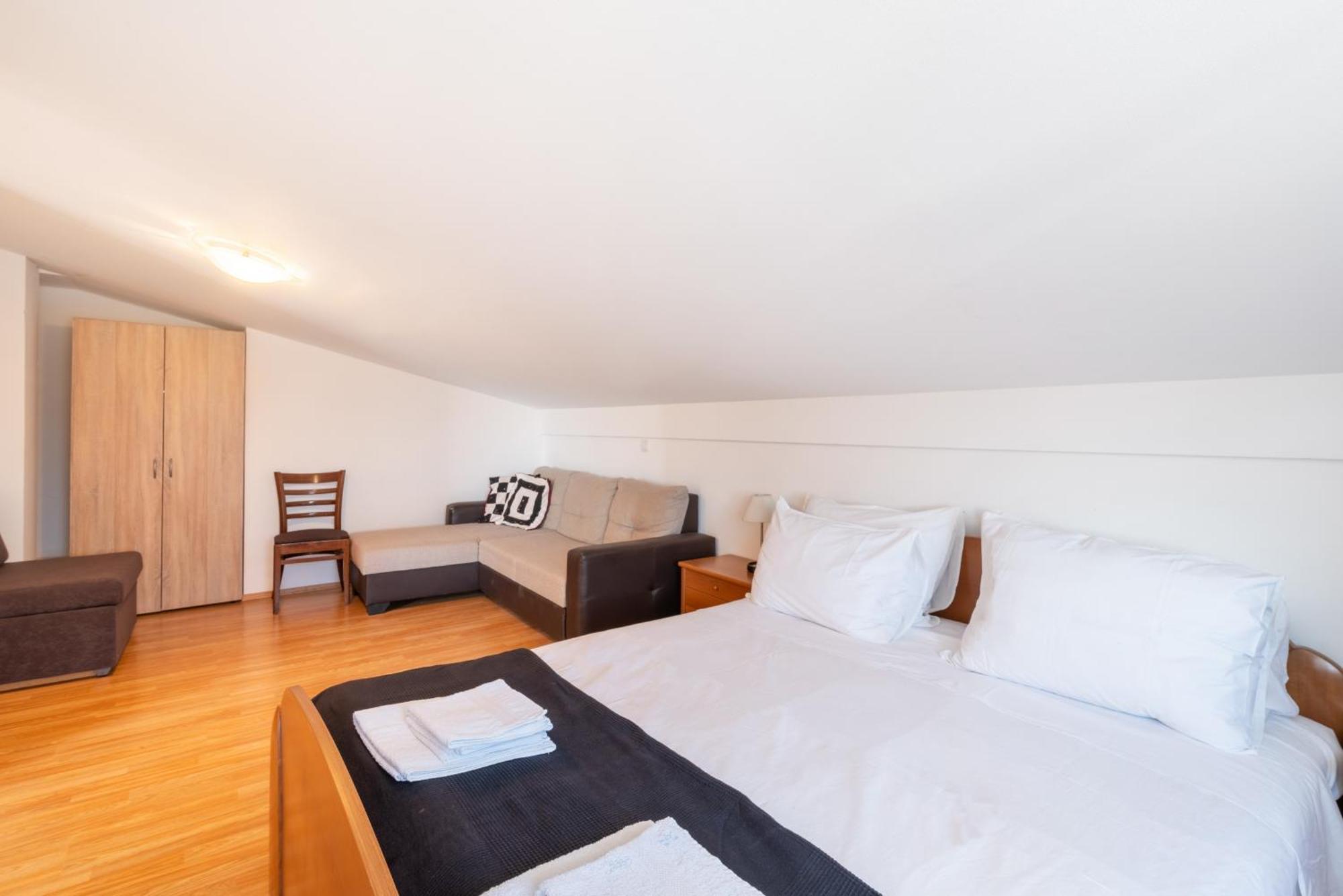 Apartments With A Parking Space Lopar, Rab - 14070 الغرفة الصورة